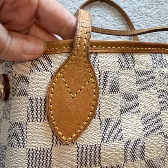 Louis Vuitton Neverfull PM - Picture 4 of 12